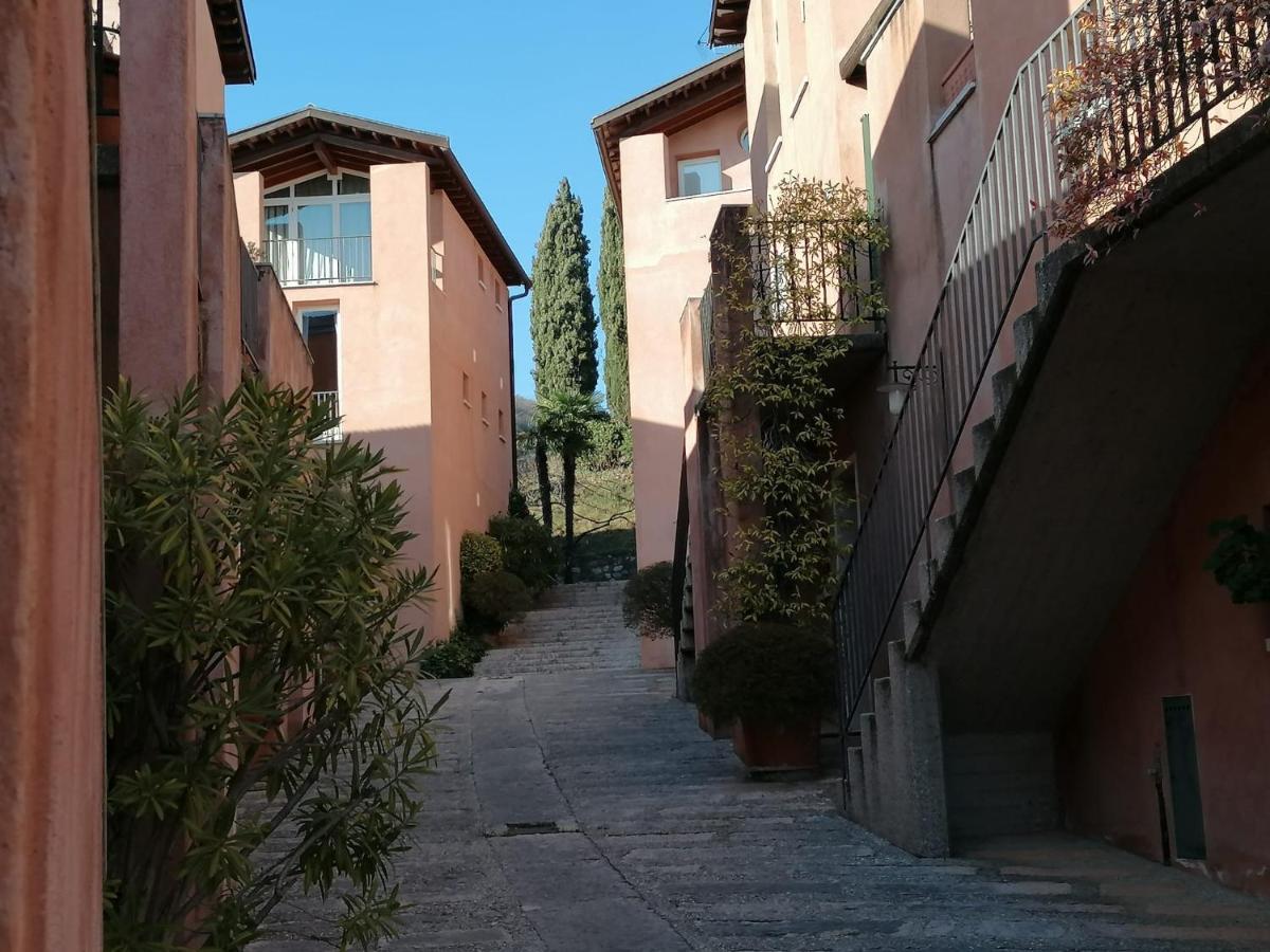 Appartamento In Villa Sul Garda Castion Veronese Exterior foto